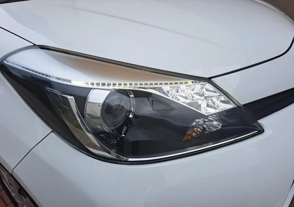 Toyota Yaris cena 41990 przebieg: 113434, rok produkcji 2013 z Chodzież małe 277